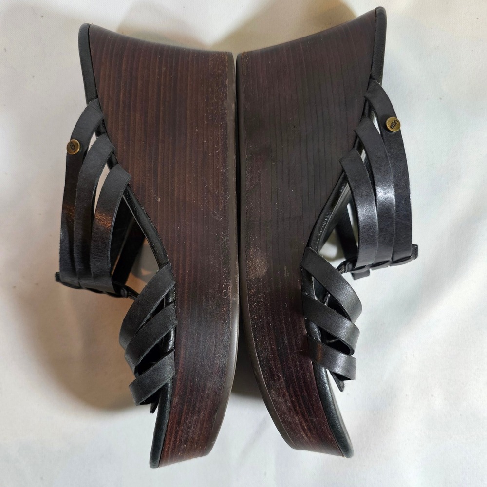 UGG Mattie Wedge Sandal Black Leather Strappy Wood Platform Womens 7.5 - Picture 5 of 8